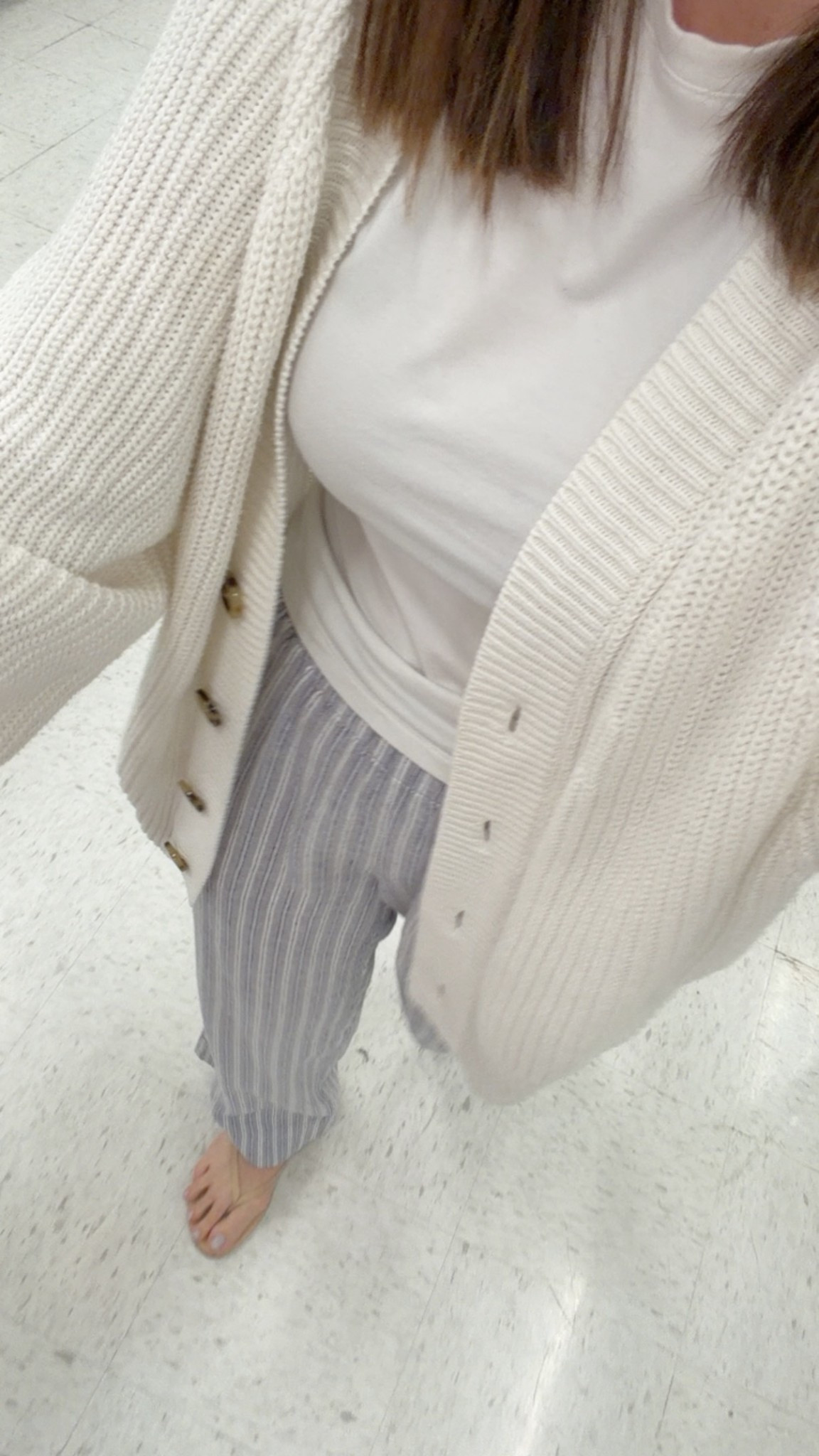 Comfiest linen blend pants on sale for $30. Paired with a simple tee or tank for spring 👏

#LTKmomlife #LTKSeasonal #LTKSpringSale