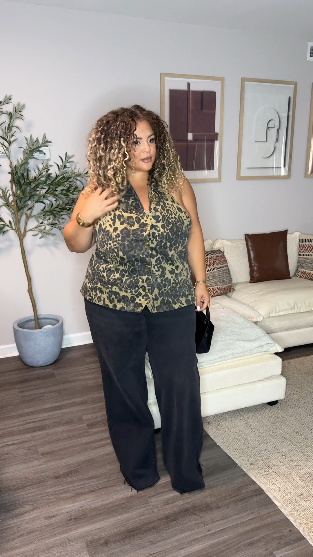 Wearing xl in top
Wearing 16 in jeans 

#LTKBeauty #LTKPlusSize #LTKStyleTip