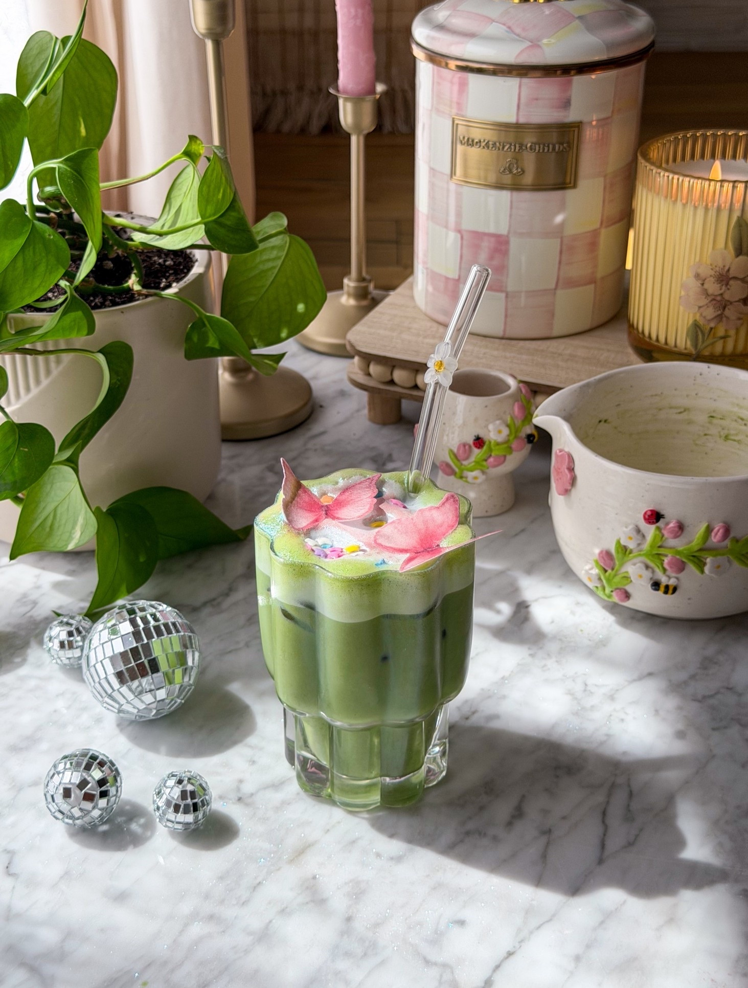 everything you need to make a whimsical, fairy matcha 💚

Recipe:

Whisk 2tsp ceremonial grade matcha, honey and 1/4 cup hot water 

Add 1 tsp butterfly pea flower powder and 1 tbsp vanilla creamer to 1/4 cup milk. Froth for cold foam 

Pour 1 cup plant based milk of choice over ice. Add matcha. Top with cold foam, sprinkles, edible glitter and butterfly wafers

#LTKmorningroutine #LTKfoodie #LTKselfcare