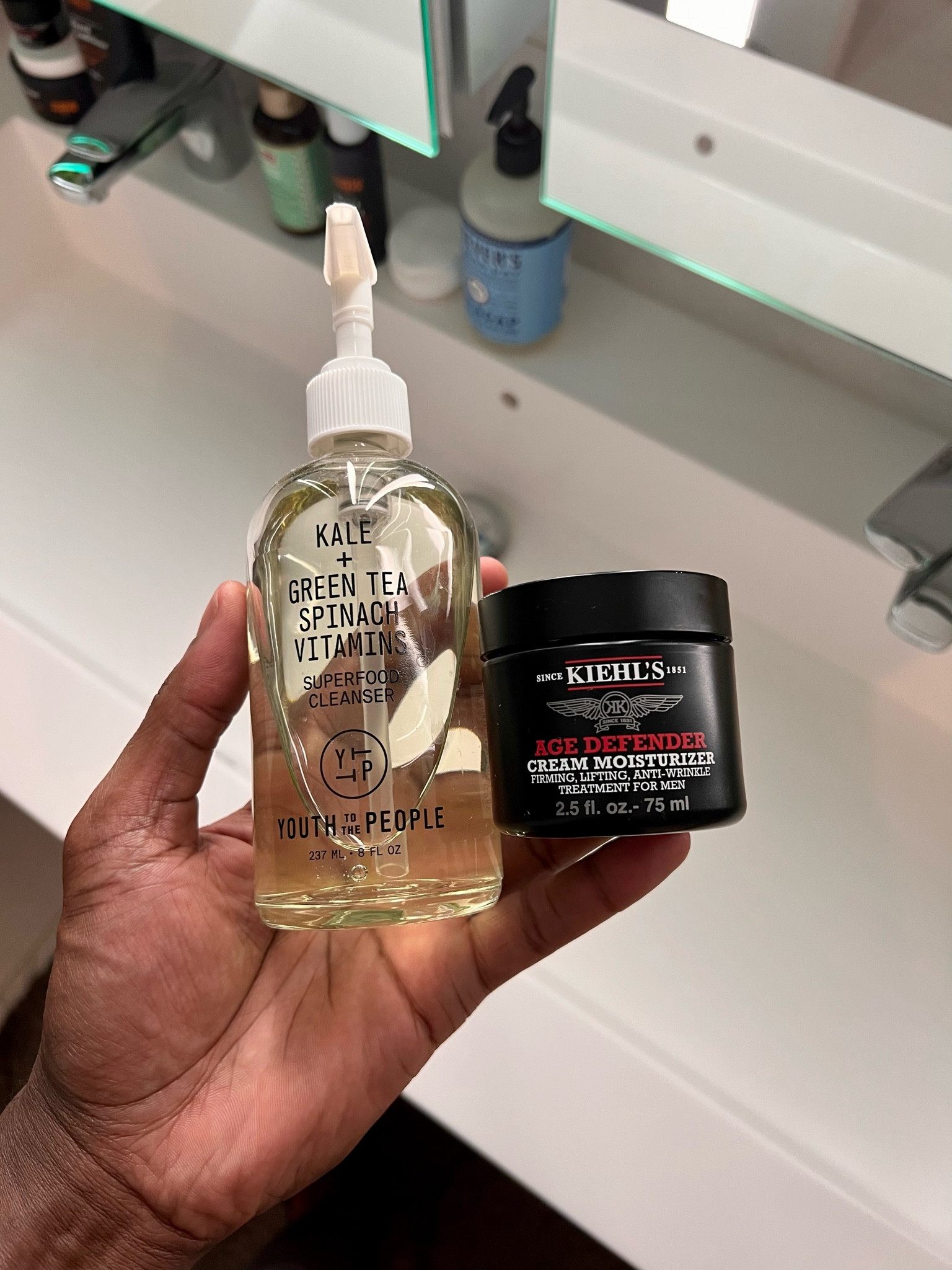 An amazing duo for a face cleanser and face moisturizer. Link to purchase both below ⬇️!

#LTKmens