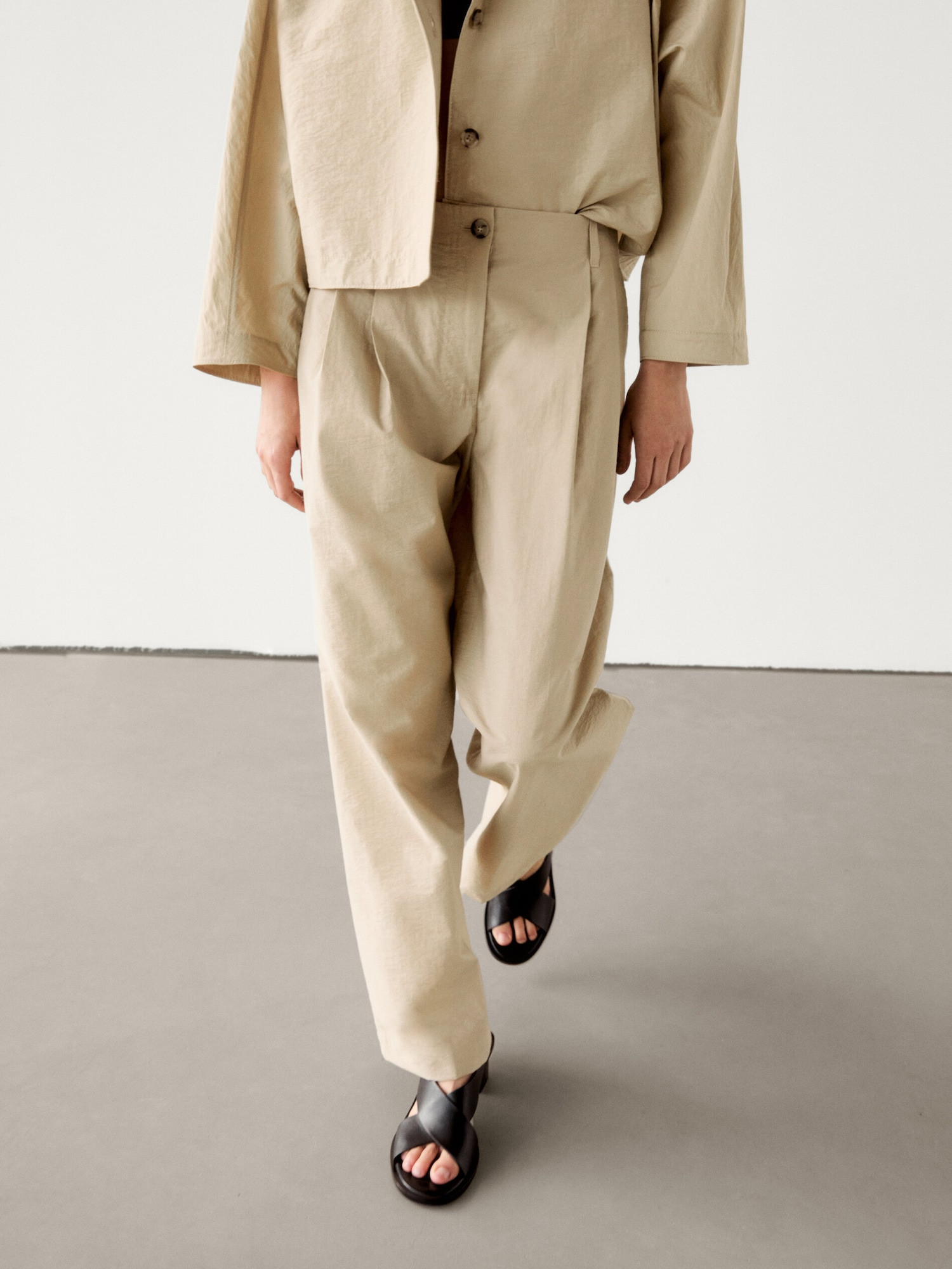 Wide-leg pleated co-ord trousers | Massimo Dutti UK