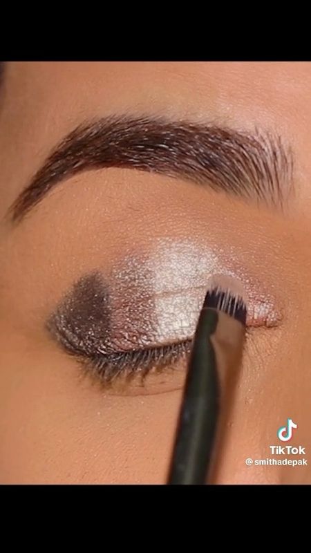 You’ll love this Gradient eyeshadow blending technique for a smooth and seamless eye makeup look!

#LTKbeauty #LTKFind