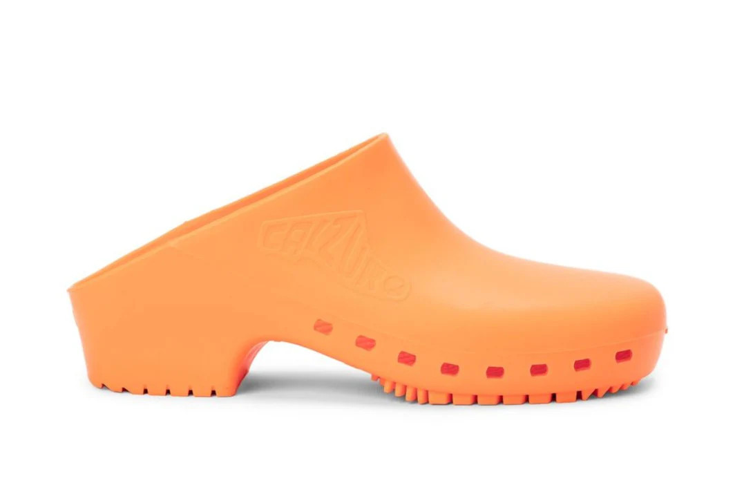 Classic Peach Clogs | Machine Washable & Slip-Proof Clogs | Calzuro | Calzuro