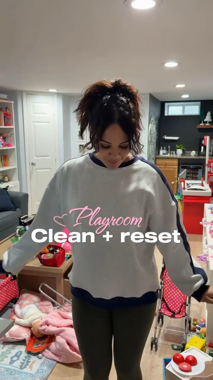 This is the one room that I let my kids go nuts when it comes to mess, and usually it’s they are the ones who clean up, but I need to get rid of some toys before Christmas so this is my time 🤭🤭 
⠀⠀⠀⠀⠀⠀⠀⠀⠀
Also trying to revamp this room a little, hence the one picture frame with no picture 😂 
⠀⠀⠀⠀⠀⠀⠀⠀⠀
The real question is, do you secretly get rib of toys before all the new toys come in for the holidays?!
⠀⠀⠀⠀⠀⠀⠀⠀⠀
#motherhood #vlog #momlife #momsofinstagram #playoomreset #cleanwithme #likewithkids