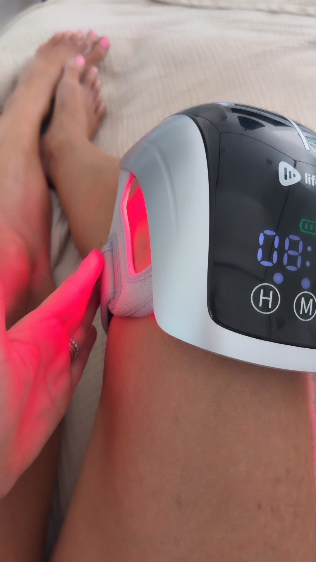 I wish I would have known about this Pro Light therapy heat massager years ago! Two hear levels and 2 vibration modes. Helps improve flexibility and ease soreness

#LTKselfcare #LTKOver40 #LTKActive