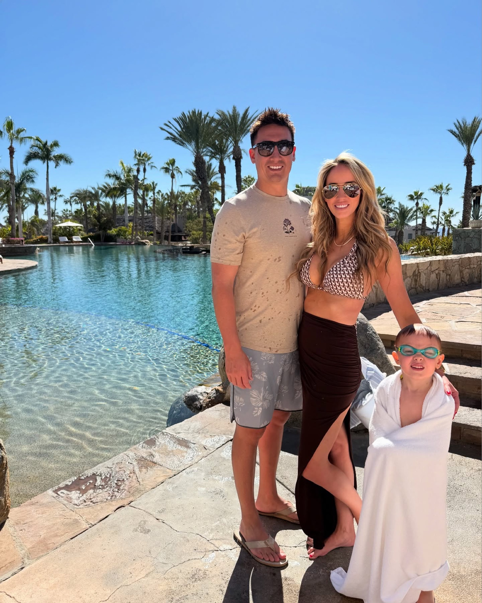 Went from this paradise to snow real quick. 😫🤯 until next time, MX! 🇲🇽🌮 #MexicoOutfits #VacationOutfits #LTKSwim