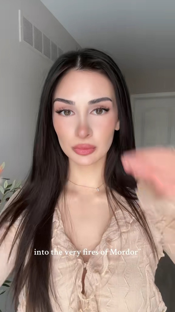 Arwen 🧝🏻‍♀️🌿 @clinique 🤍

#LTKBeauty