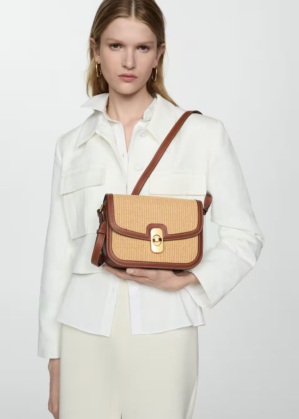 Raffia-effect shoulder bag | MANGO (US)