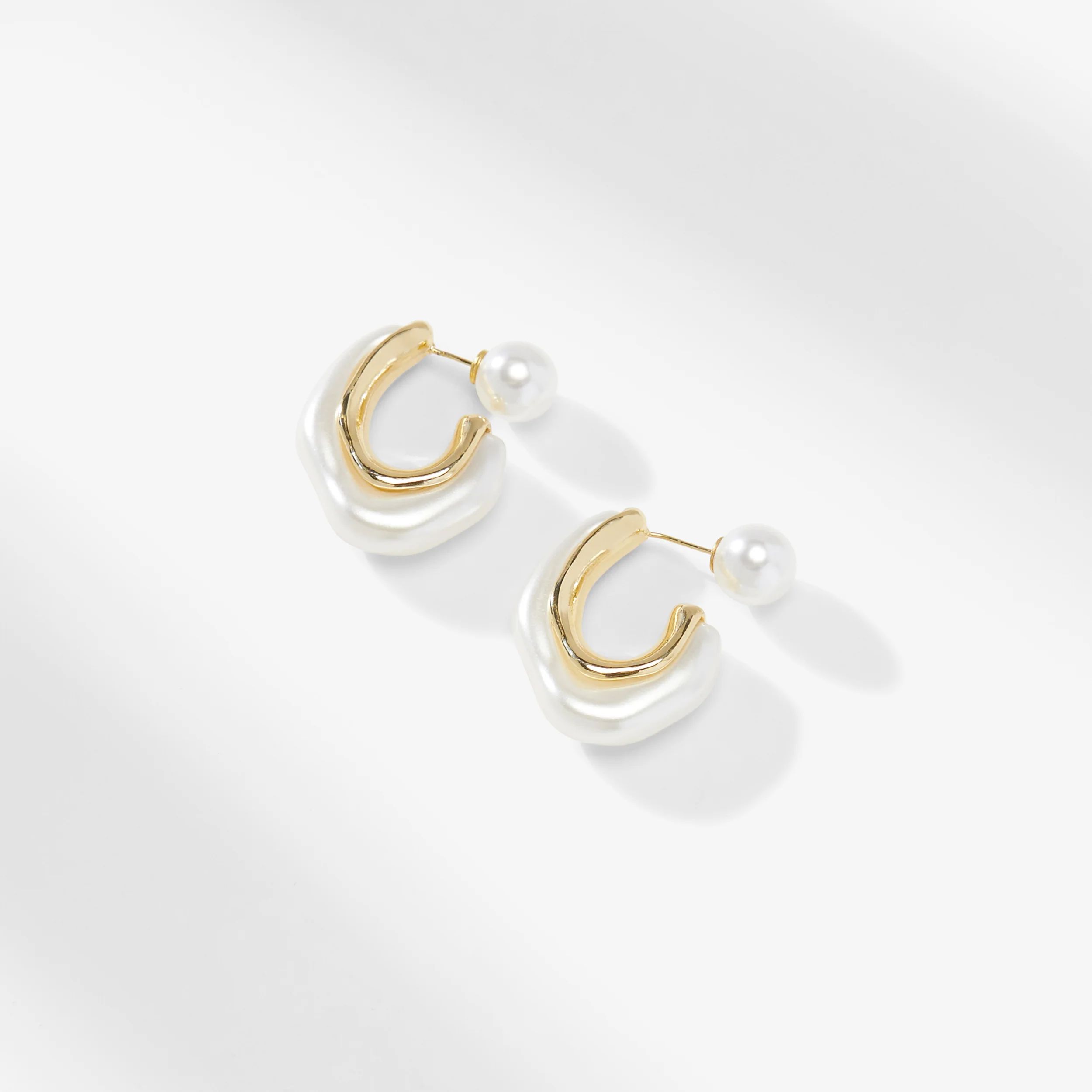 Etel Earrings :: Gold | MM LaFleur