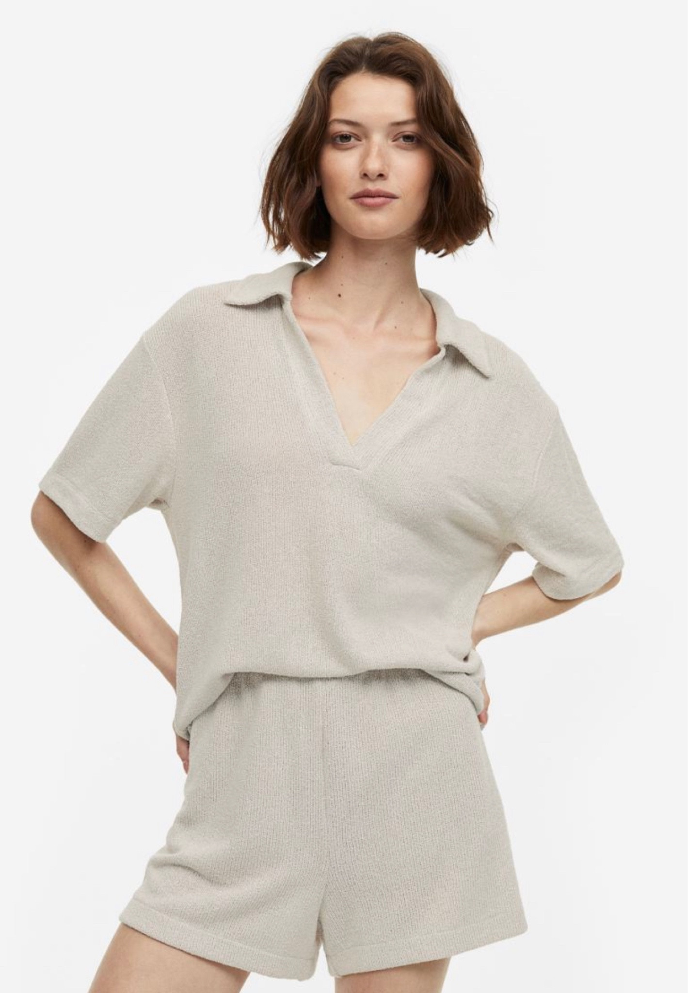 Beige H&M 2pc 

#LTKSeasonal #LTKFind #LTKunder50