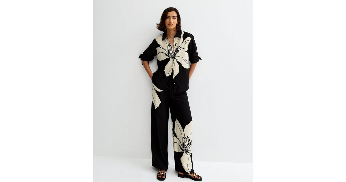 Black Lily Large Floral Wide Leg Trousers | New Look | New Look (UK)