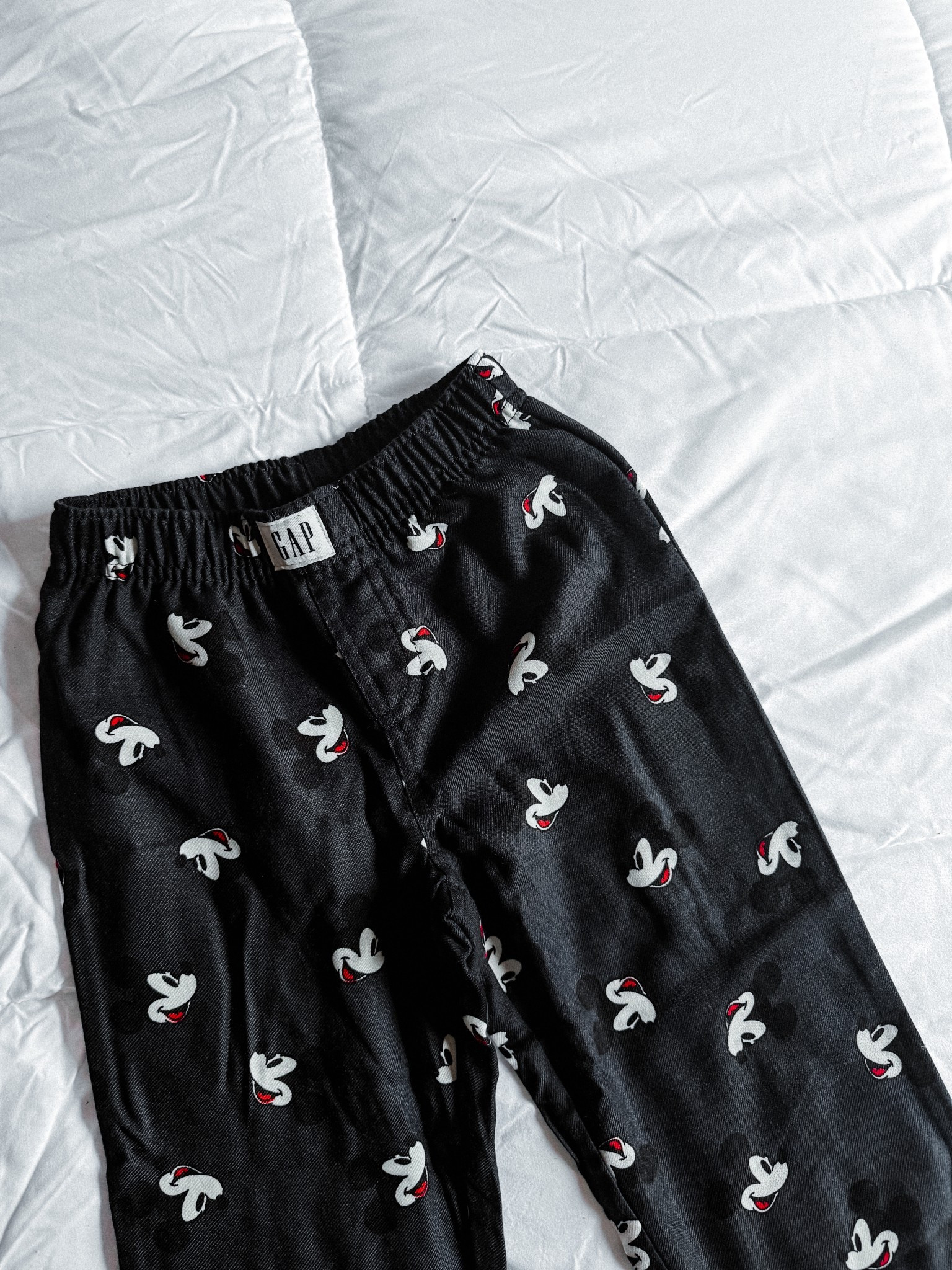 how cute are these 100% recycled mickey mouse pj pants for kids?! they are so cute and soft—i’m ordering more designs for my son while they’re on sale for 50% off!

#gapkids #gapbaby #clearance #gapfactory #kidspajamas #boypajamas #boyclothes #disney #mickeymouse 

#LTKFindsUnder50 #LTKKids #LTKSaleAlert