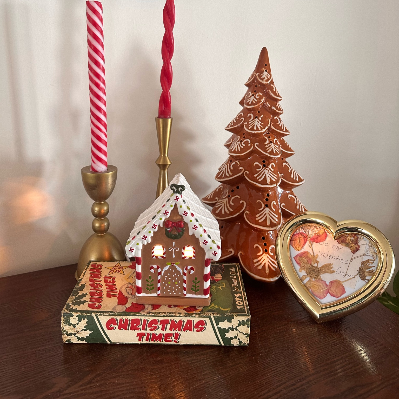 A Christmas corner and my favorite wax melter ❤️🎄

#LTKHoliday #LTKSeasonal