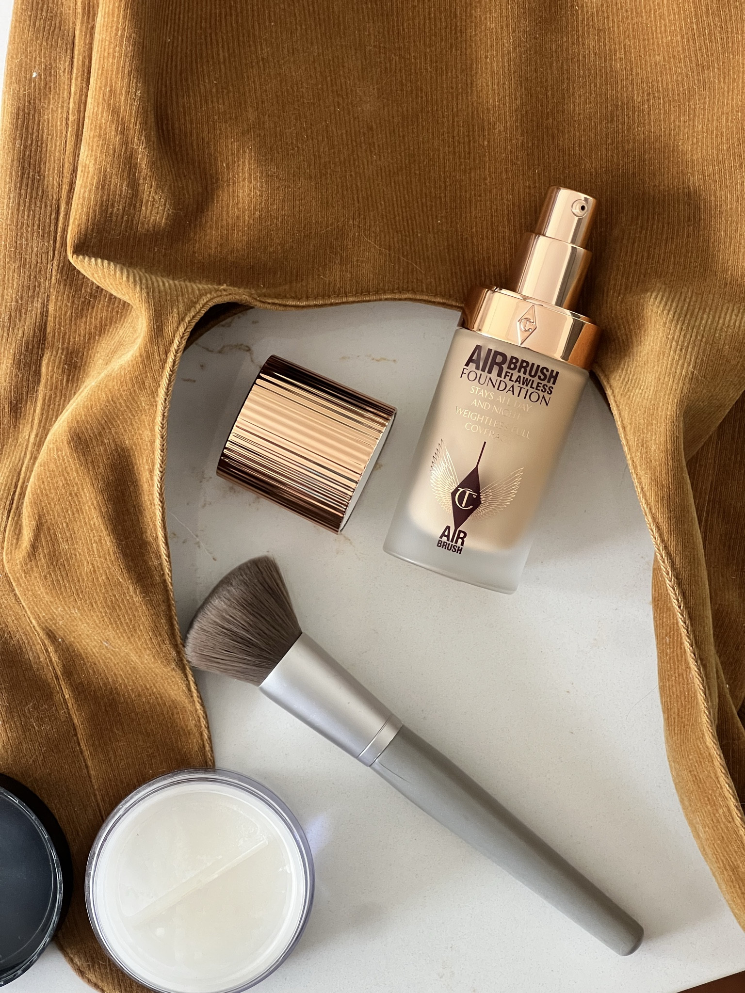 the new charlotte tilbury foundation is truly flawlesssss

#LTKFindsUnder50 #LTKBeauty