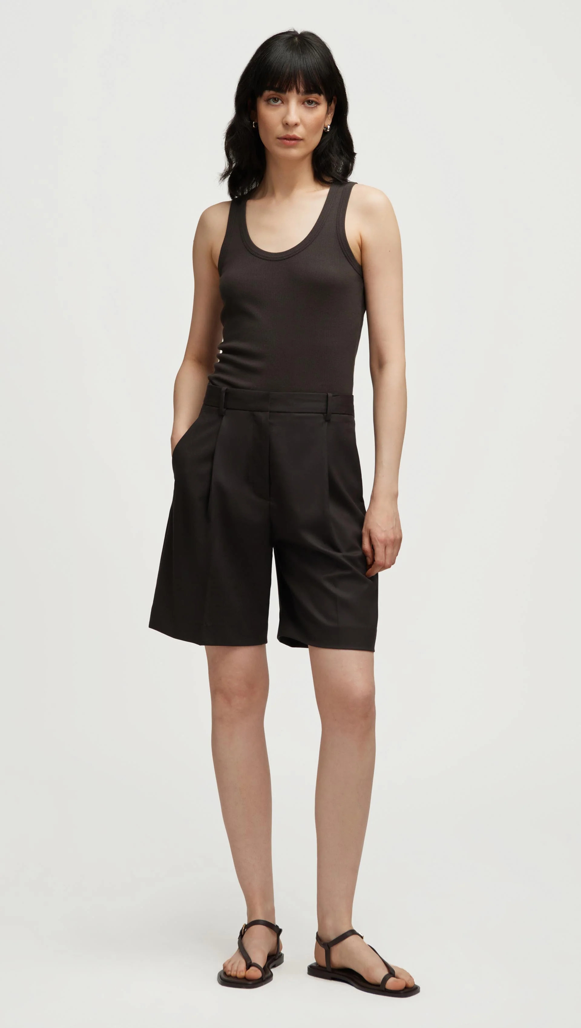 Pleated Shorts in Seasonless Wool | Smoke 2 / Smoke | Argent