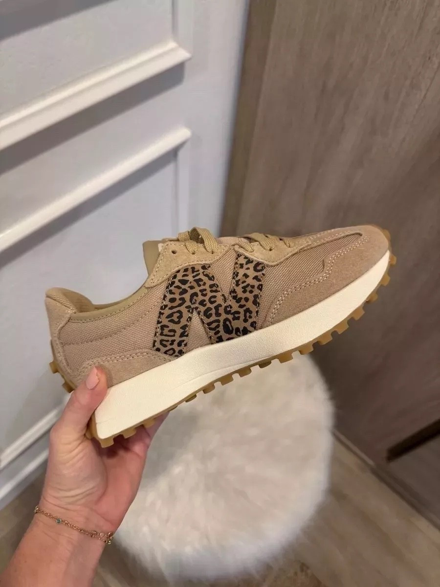 Love these sneakers with the fun print! Would make a great holiday gift too. Most sizes still available!

New balance 
Women’s sneakers 
Holiday gift 

#LTKShoeCrush #LTKStyleTip #LTKHoliday