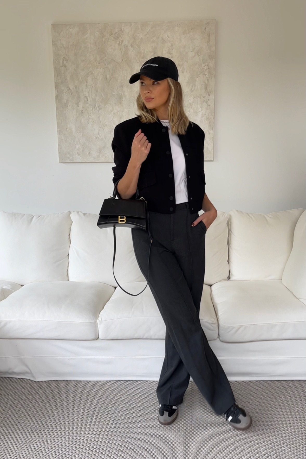 Zara bomber jacket dupe 👀👀👀 

Zara bomber jacket, bomber jacket, Zara autumn, Zara trending, minimal outfit inspo, streetstyle outfit, autumn outfit, styling inspo 



#LTKeurope #LTKSeasonal #LTKstyletip