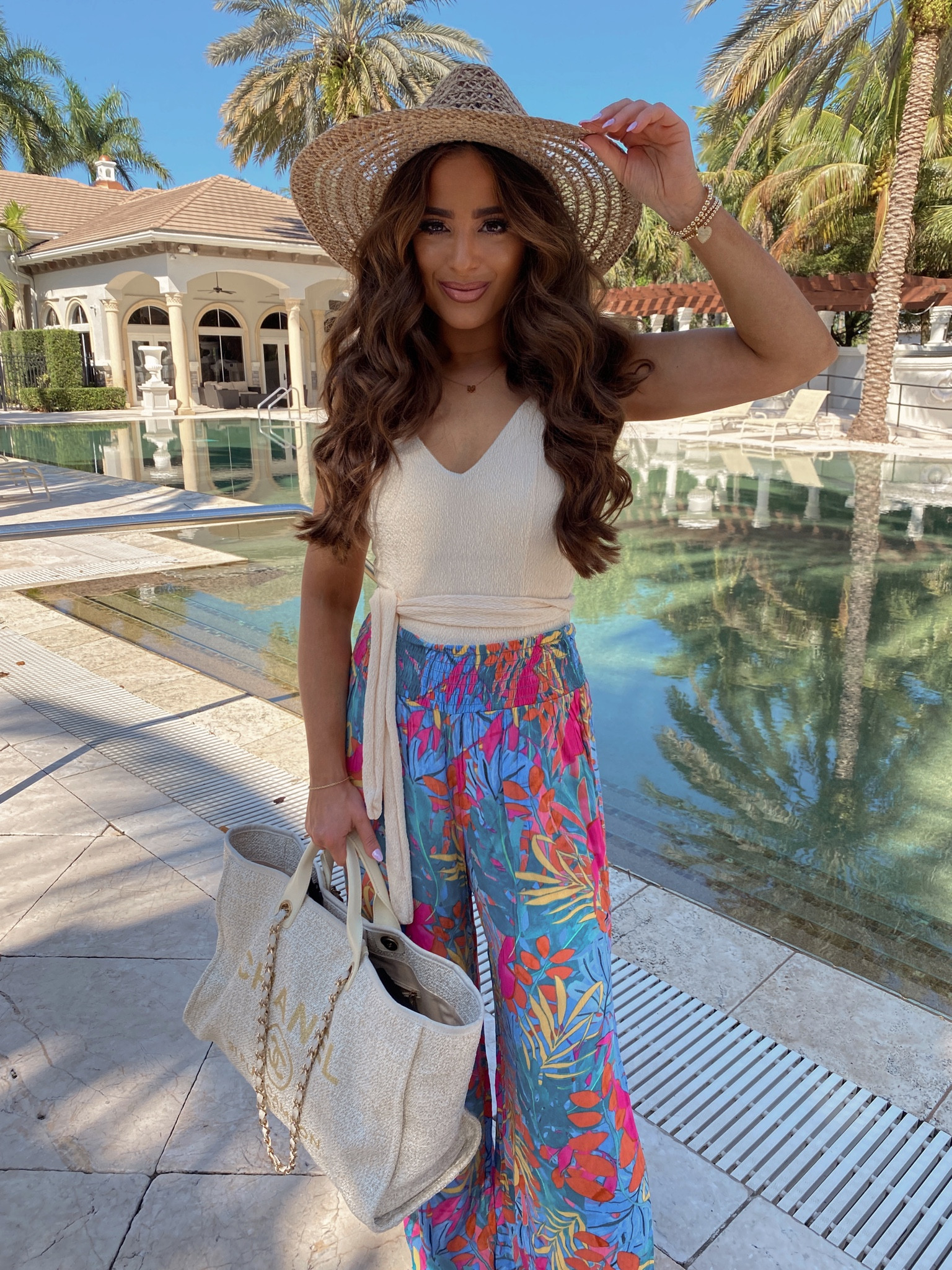 Working poolside today ☀️ How cute is this one piece swim form @pinklily use code MeghanN15 for 15% off. My pants are only $17 all linked on ltk 

#LTKSale #LTKsalealert #LTKswim