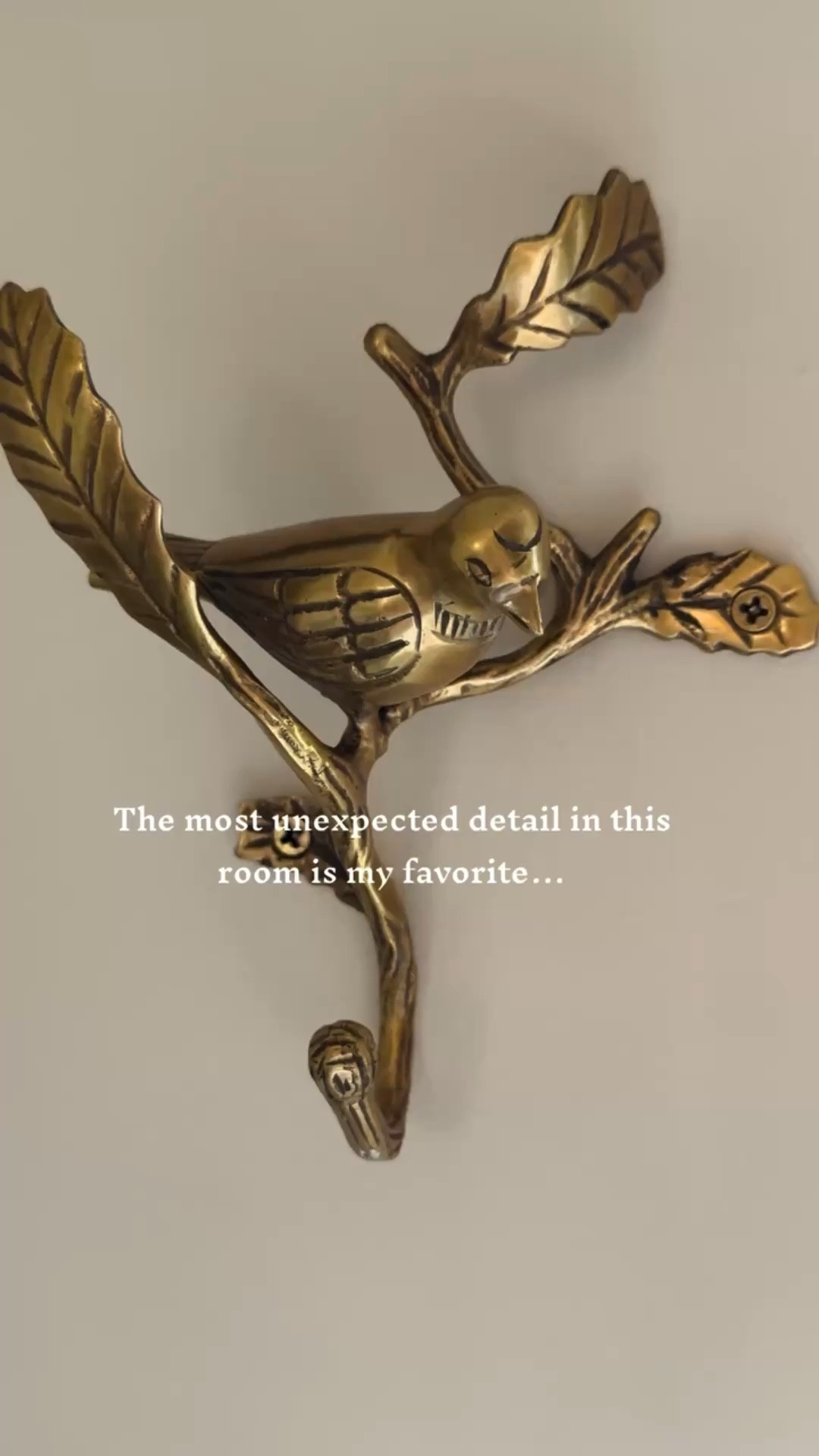 How to add an unexpected piece to a gallery wall…

Step 1: Pick a decorative brass hook with character, like this one from Anthropologie. 
Step 2: Add a bow for spring flair, a folded napkin works perfectly.
Step 3: Step back and enjoy your masterpiece.

Save this…for styling ideas.

For a direct LTK link just comment BIRD 

#cozyathome #cozyvibes #homedecor #howto #anthropologie