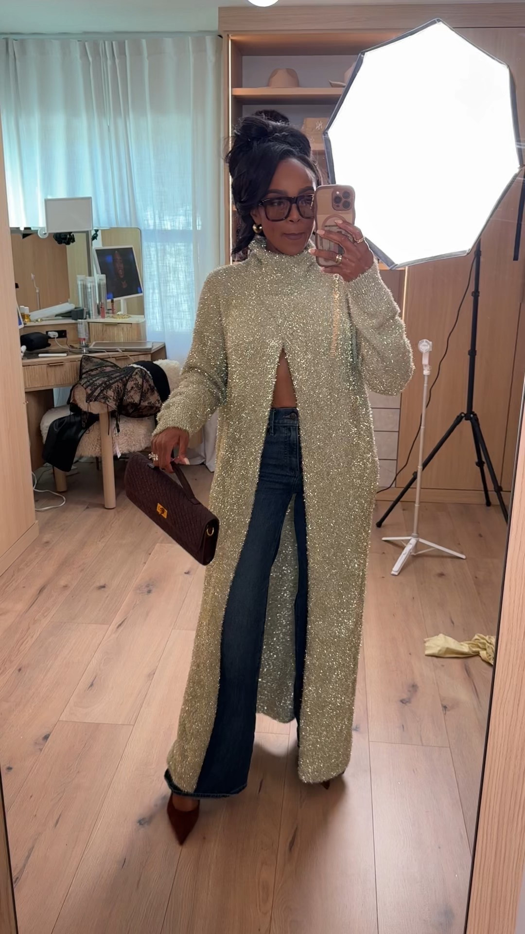 Whaaaa! Look how simple but so cuteeee

Small/medium top
4 long denim

#Outfitinspiration #fashionstyle #outfit #outfitideas #autumn #fallfashion #simpleoutfit #fall #momoutfit #casualoutfit #streetwear 

#LTKootd #LTKPetite