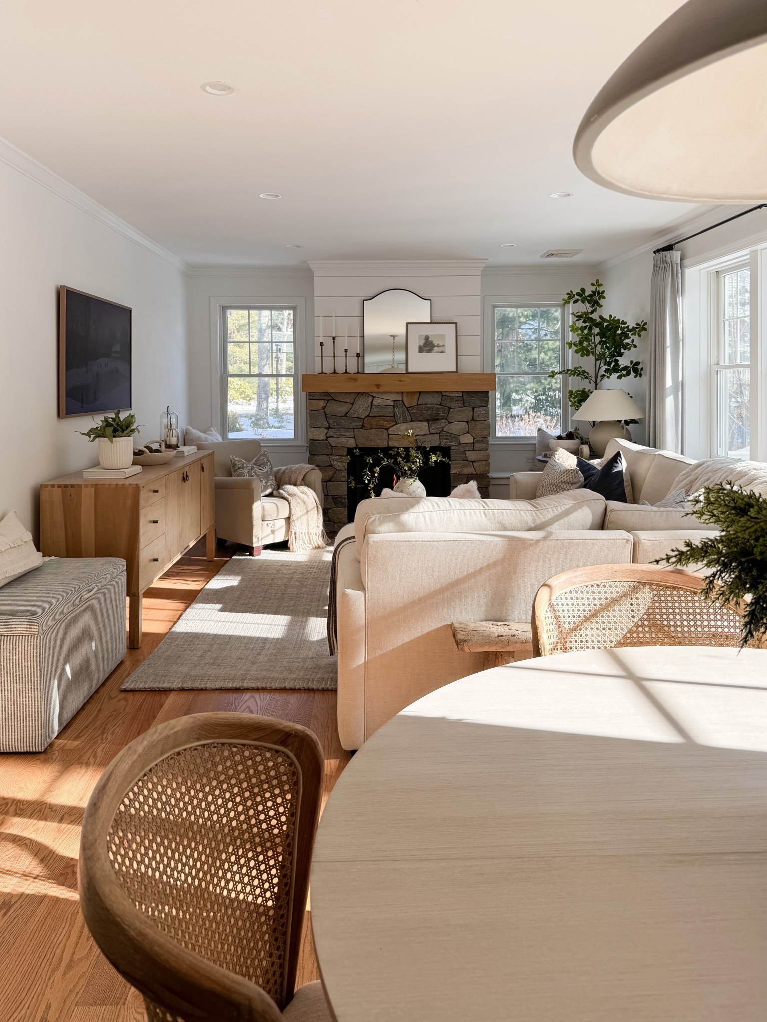 Winter living room inspiration! 

Sherri Calnan home living room favorites pottery barn living room cape cod inspired home decor coastal home finds winter decor

#LTKHome