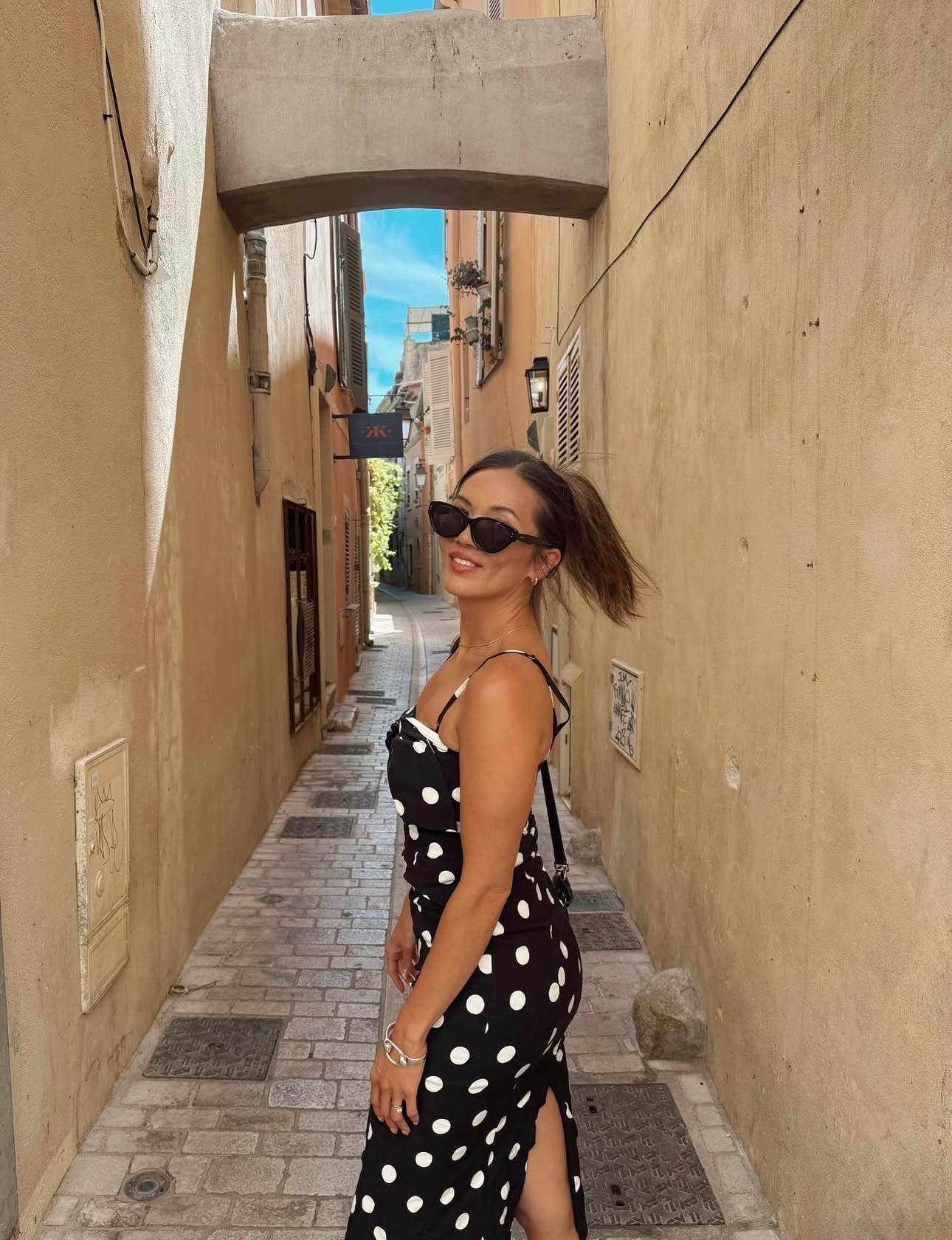 More from Spain! 🖤🖤🖤

#LTKU #LTKTravel #LTKStyleTip