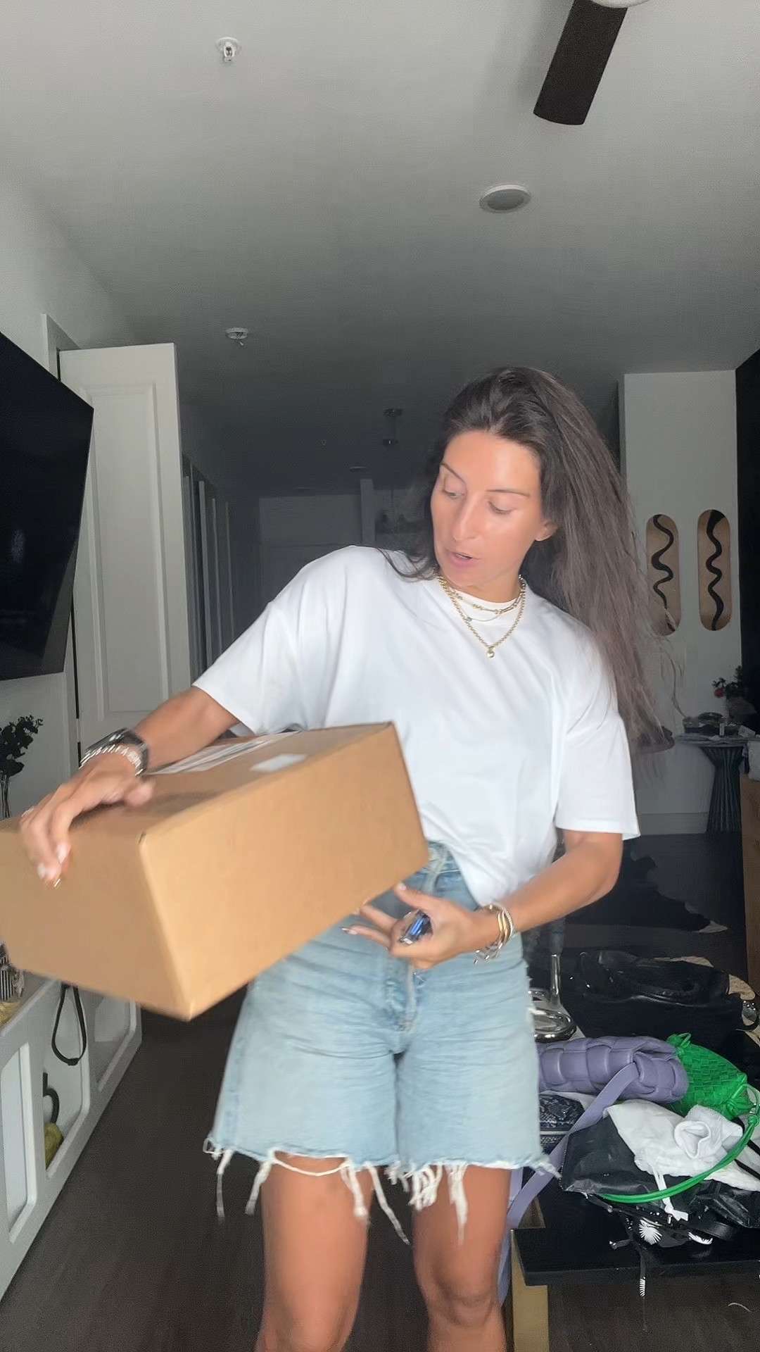 Tshirt in small (more oversized fit)
Shorts TTS (24)