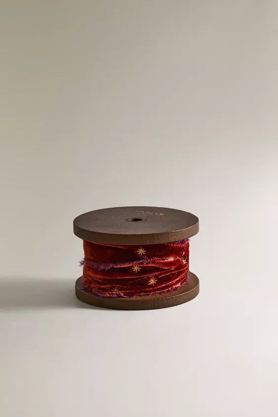 EMBROIDERED VELVET CHRISTMAS GIFT WRAPPING RIBBON | Zara US