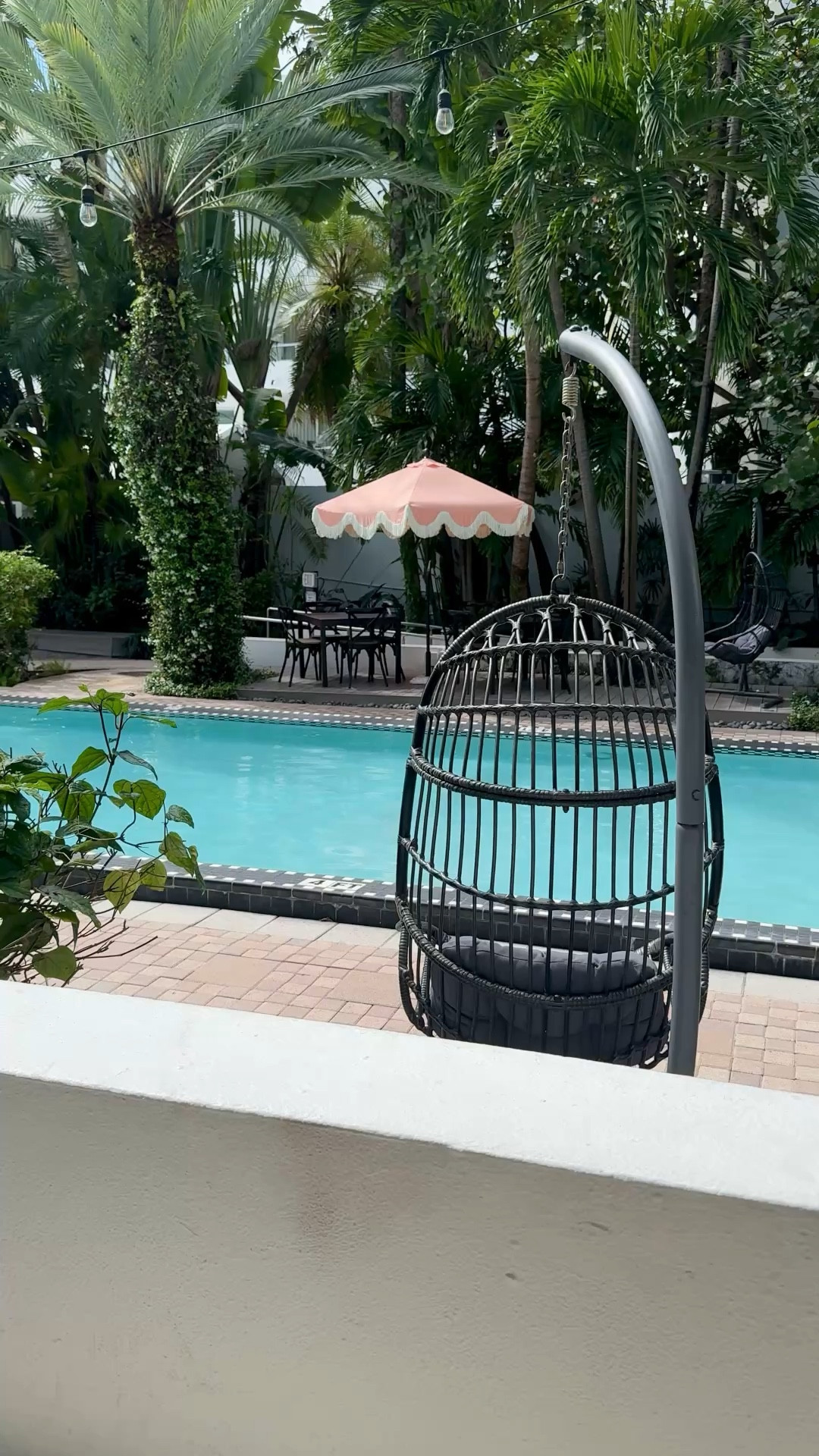 I’m obsessed with these fringe umbrellas and Target has such a cute version right now! ⛱️