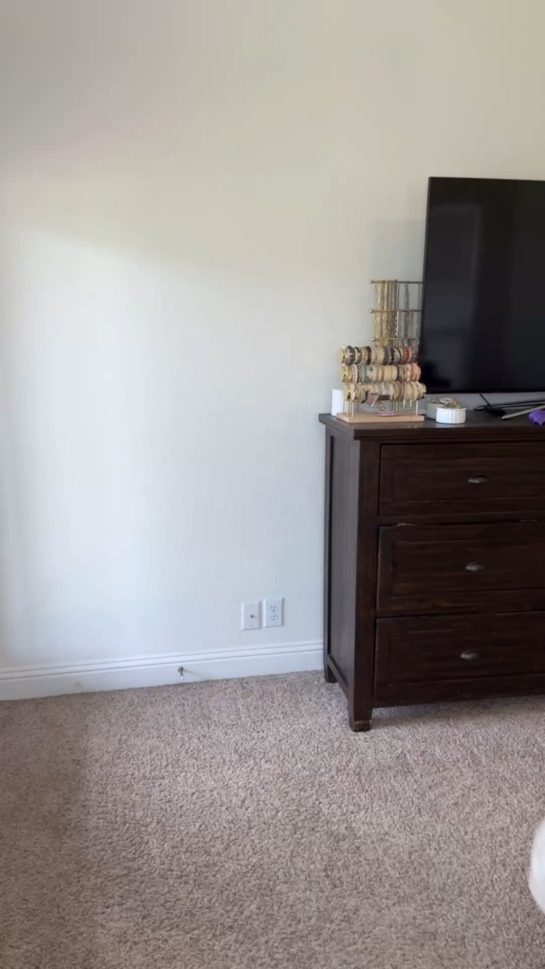 Let’s get dressed 

#LTKootd #LTKmomlife #LTKdayinmylife