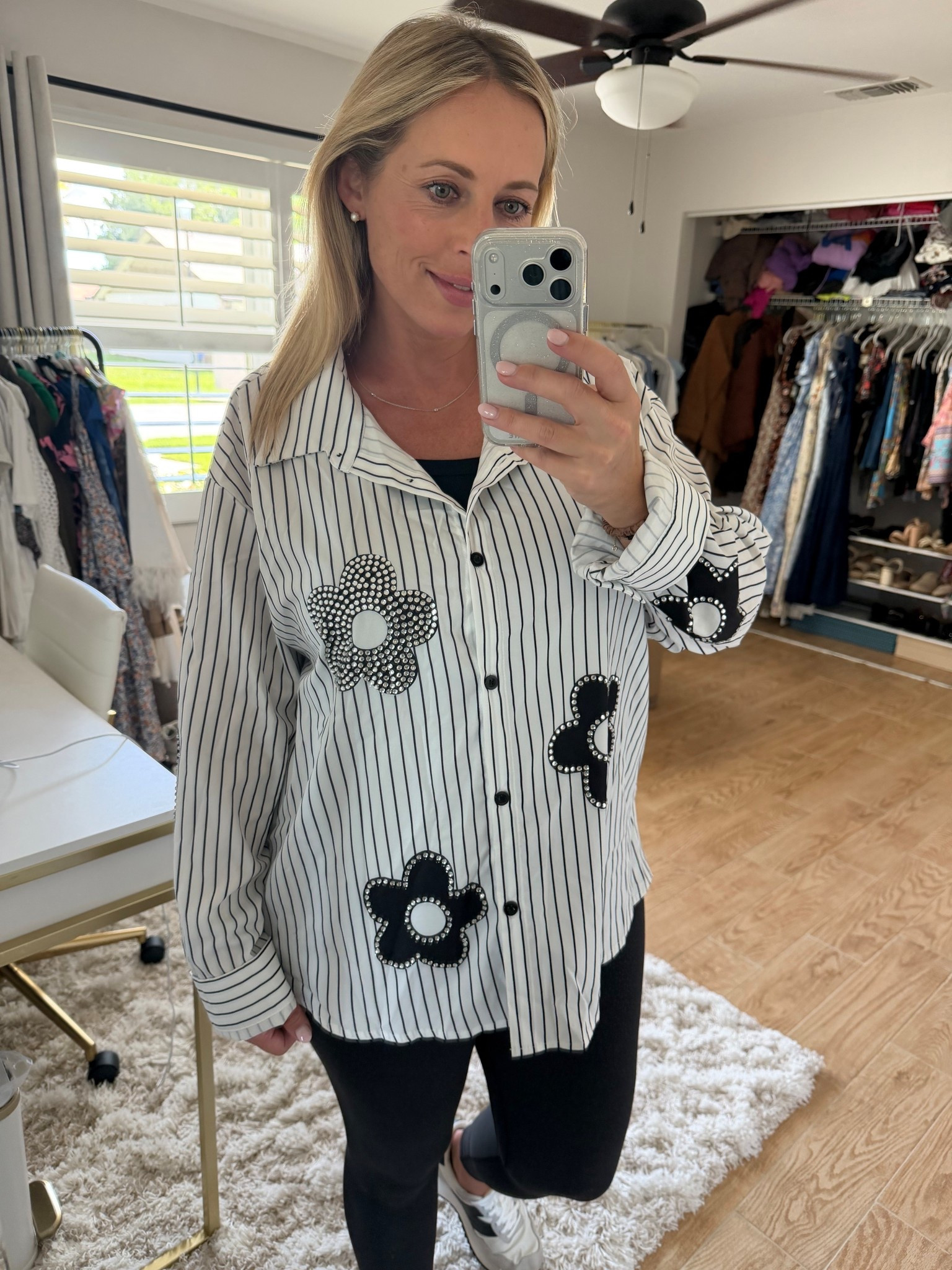 Button down blouse 



#LTKMidsize #LTKootd #LTKBump