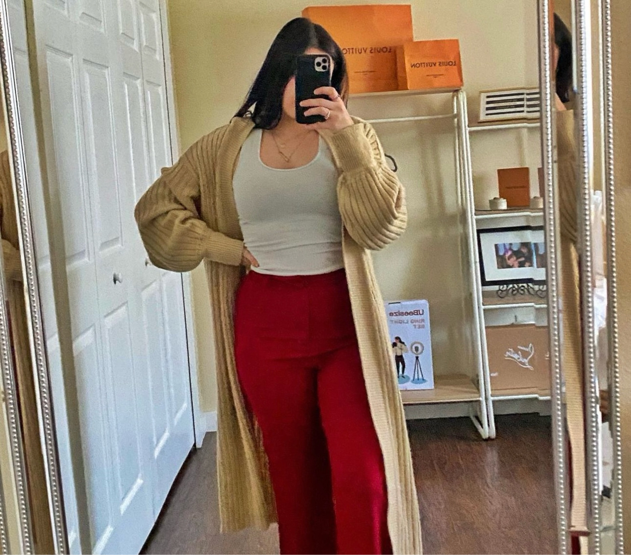 Thanksgiving look
Cardigan: one size
Pants: 4
Tanks top: small


#LTKSeasonal #LTKHoliday #LTKworkwear