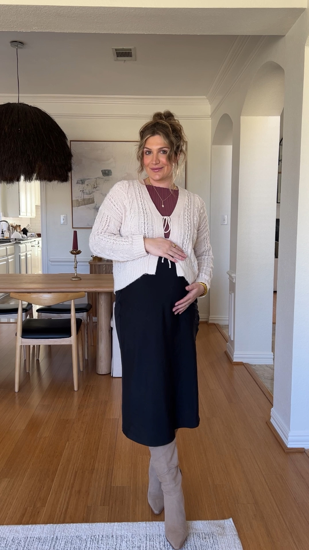 Bump friendly outfit that’s not leggings! Love this midi skirt for pre pregnancy and during! 

#LTKWatchNow #LTKStyleTip