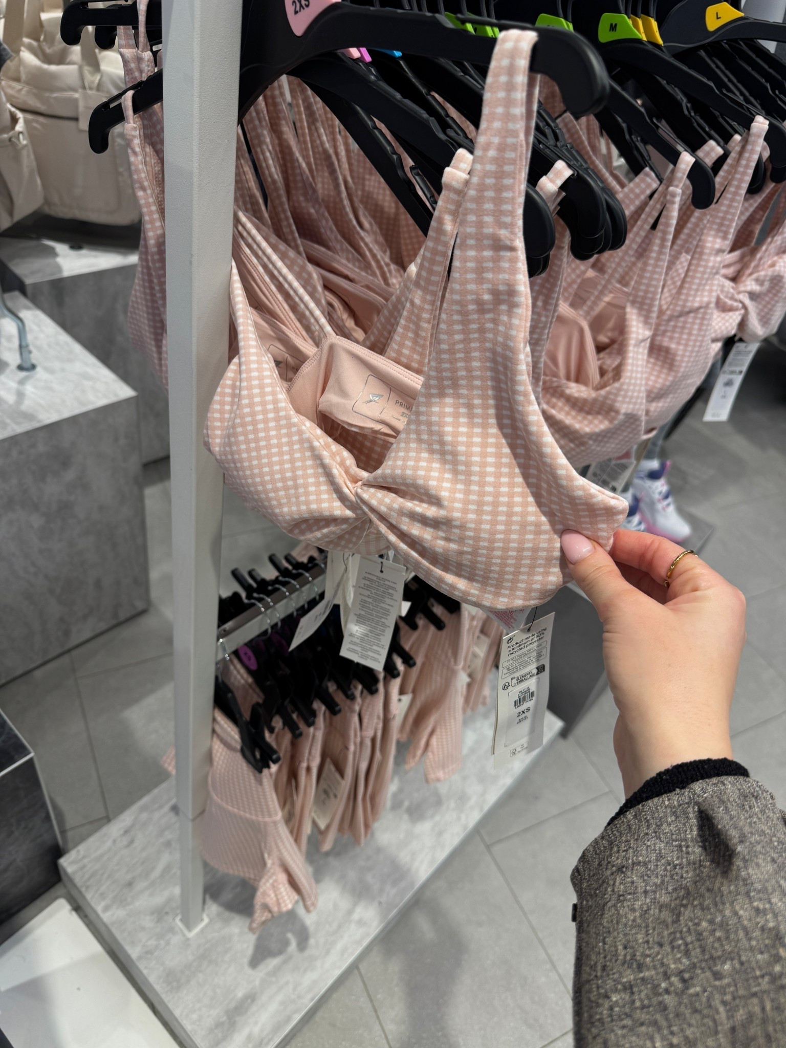 Spring gym set 💕

Gymwear, spring gymwear, pink gym set, pink sports bra, pink gym shorts, gym top