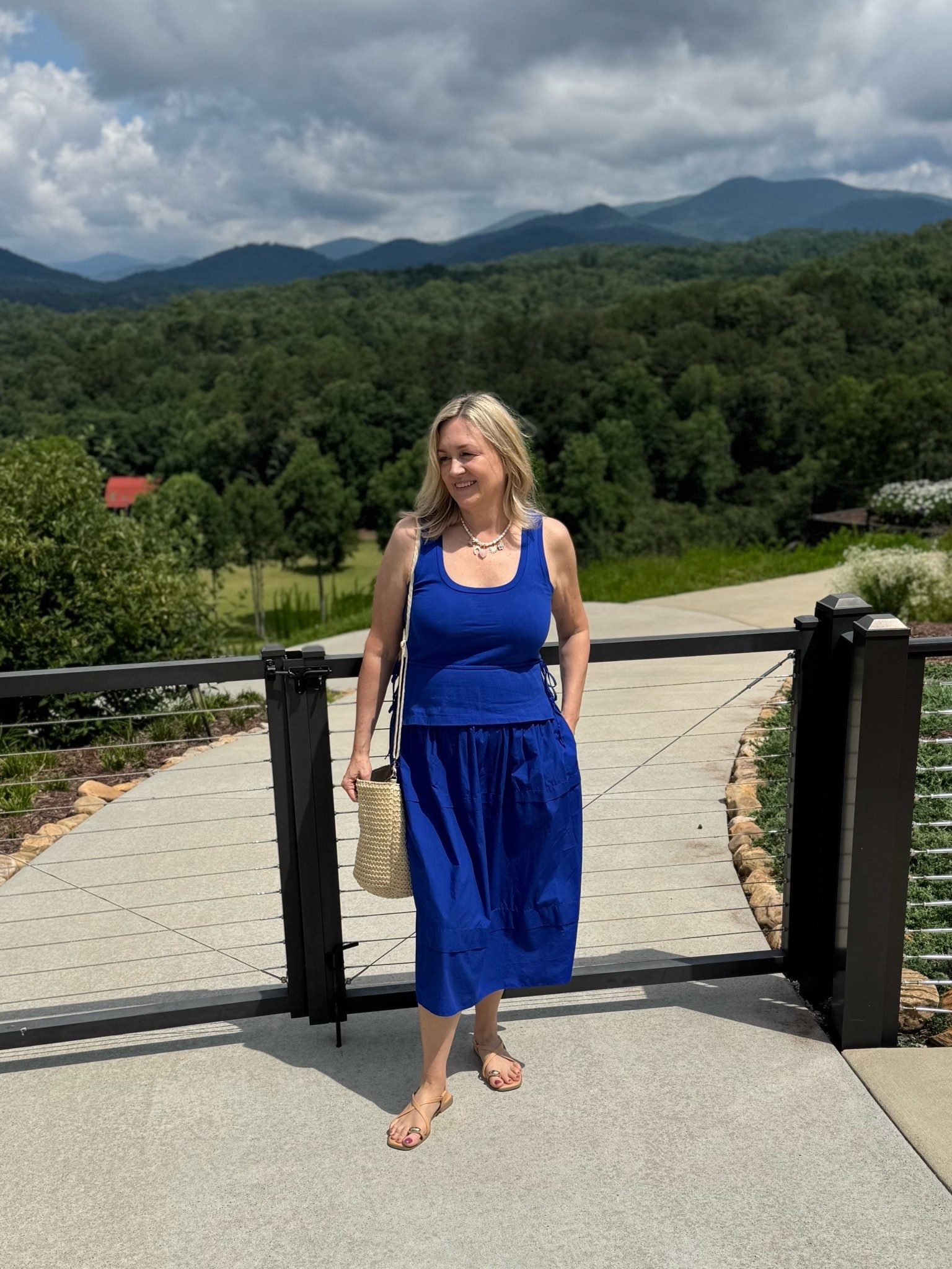 Summer dress

#LTKMidsize #LTKOver40 #LTKSeasonal