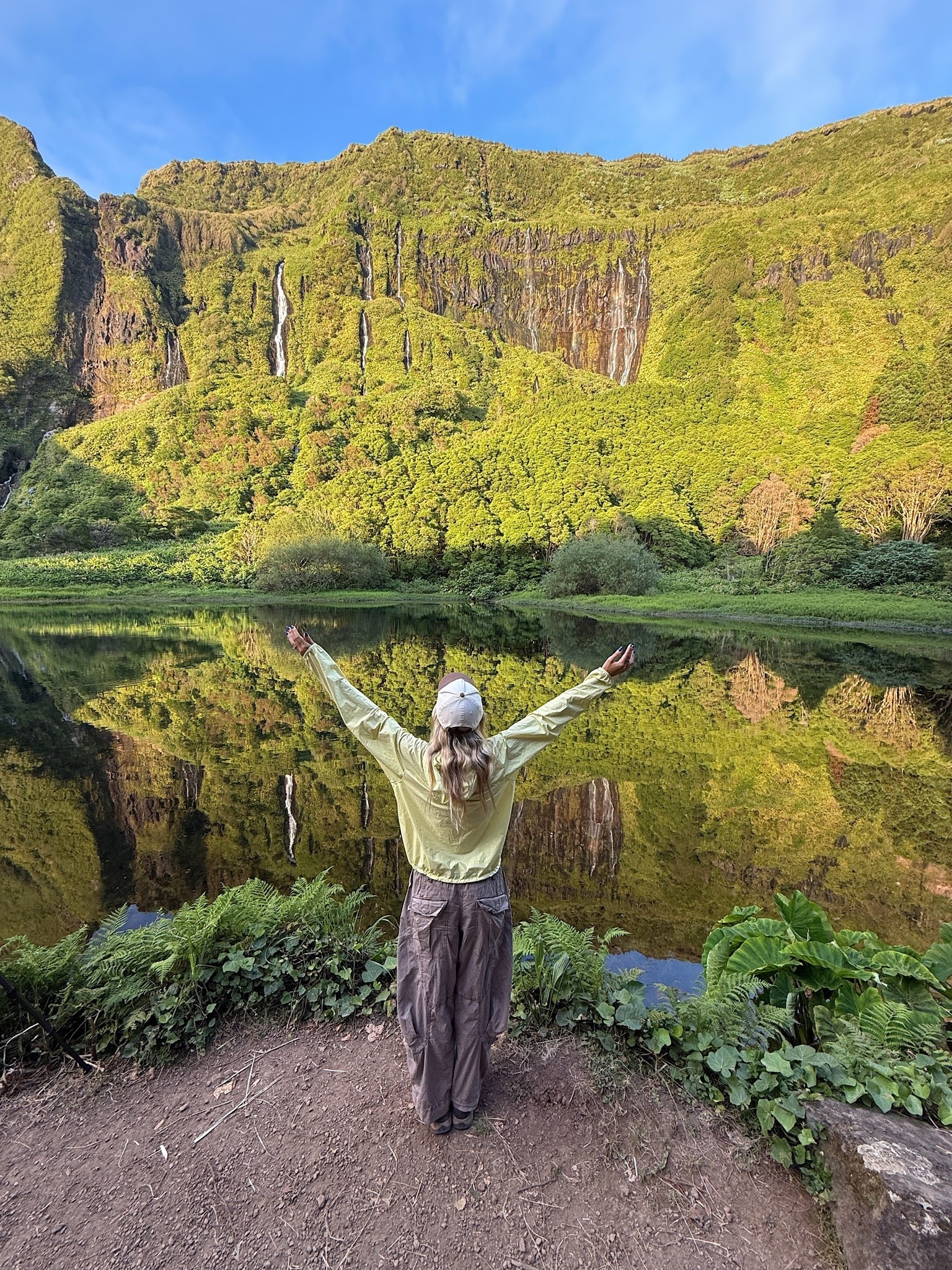 Hiking in the Azores 🥾

#LTKootd #LTKActive #LTKTravel