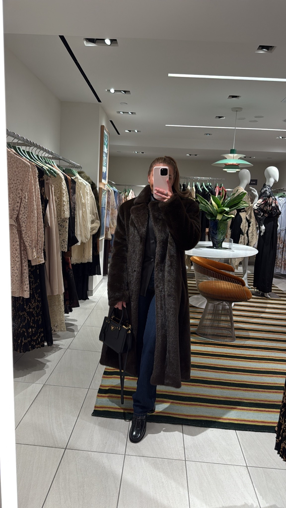 NYC shopping day outfit 
