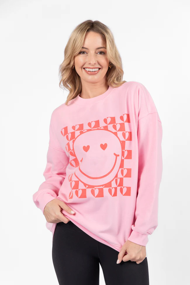 Heart Checkered Smiley Light Pink Oversized Graphic Sweatshirt FINAL S | Pink Lily
