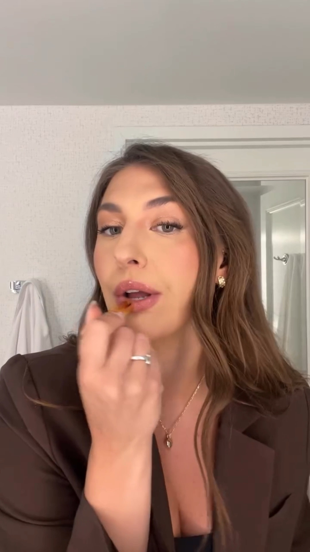 Amazon Summit Day 1 let’s goo! Comment MAKEUP and I’ll send you to my favorites 🤍

GRWM / Amazon beauty / Amazon makeup / makeup finds / Amazon must haves / Amazon summit / Amazon creator summit