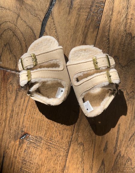 I DIE at these baby Sherpa sandals!!!!!! 

Sherpa sandals // baby Birkenstocks // baby shoe 

#LTKbaby #LTKshoecrush
