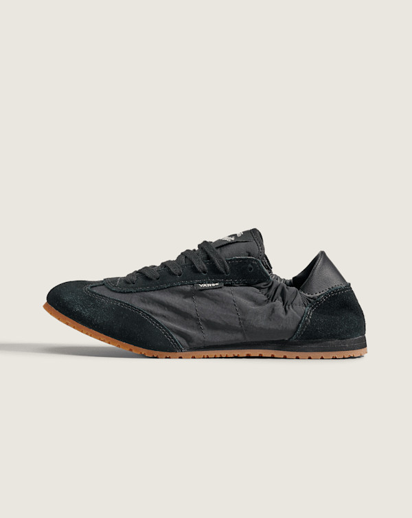 Vans Super Lowpro Collapse Shoes (Black) - 4.0 Boys / 5.5 Women | Vans (US)