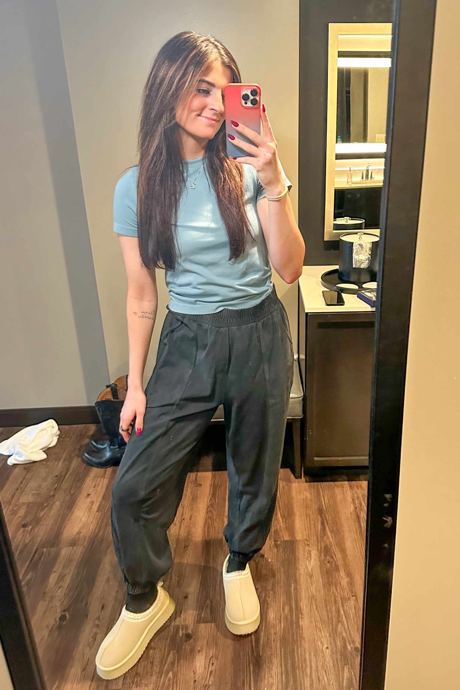 Let’s shop baby 😛

#weekendfit #weekendfashion #targetstyle #targetfashion #joggers #uggdupes #shoecrush

#LTKSaleAlert #LTKSeasonal #LTKFindsUnder50