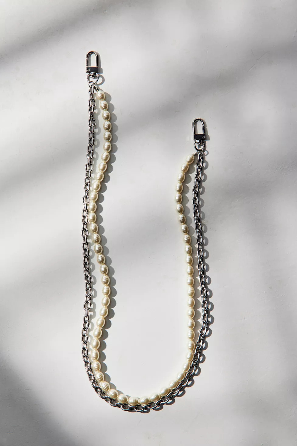Double Strand Pearl Wallet Chain | Urban Outfitters (US and RoW)