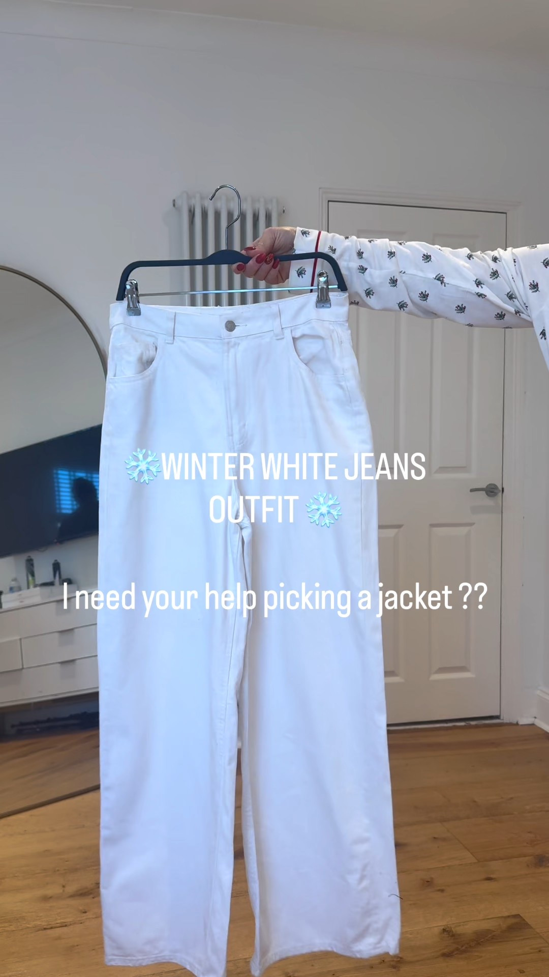 White jeans festive outfits 

#LTKwinter #LTKmidsize #LTKjeans