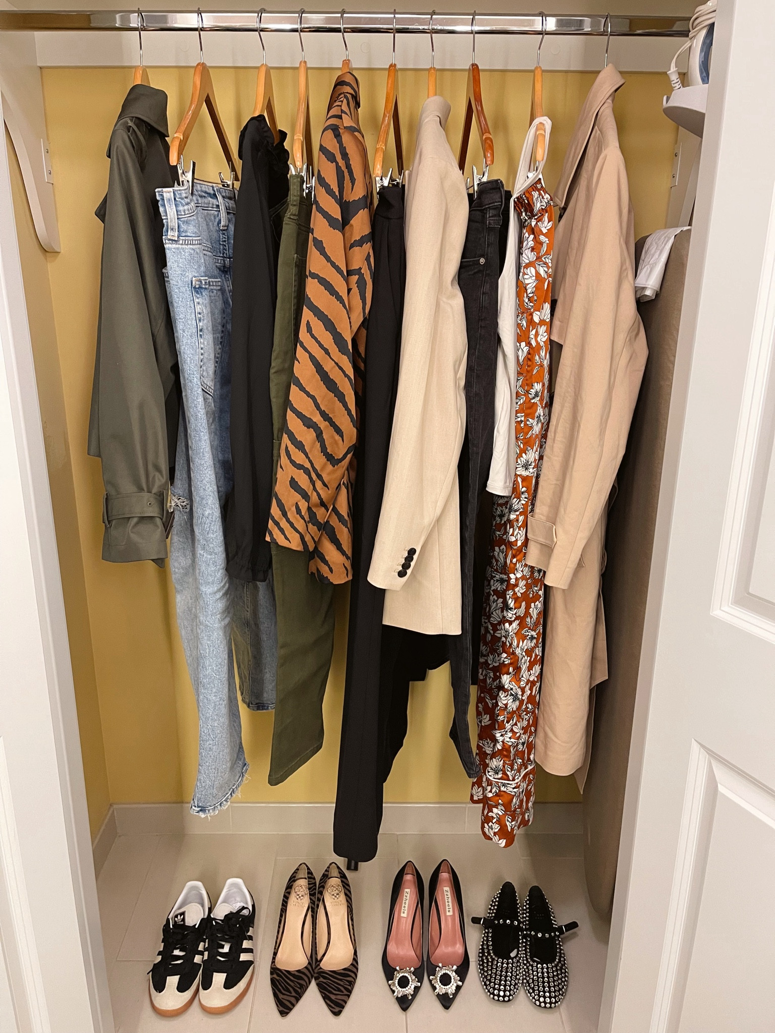 What I packed this week. A lot of the items have been in my closet for a long time, I linked similar items below.

Work week. Work Travel. Packing. 

#LTKSeasonal #LTKTravel #LTKWorkwear