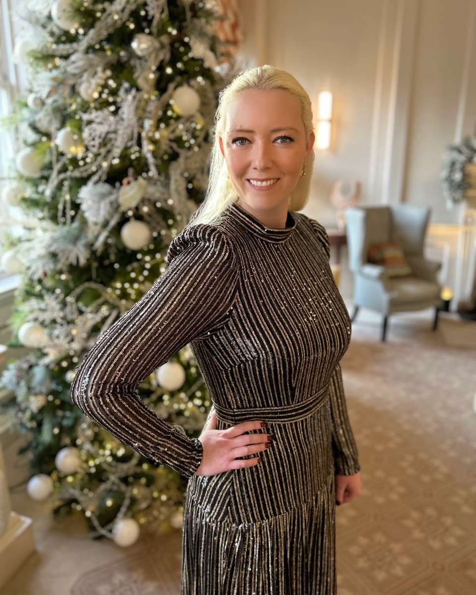 If you’re still looking for THE Christmas NYE occasion dress, then Phase Eight’s Gloria black and gold stripe sequin midi with Great Gatsby / Art Deco vibes gets my vote - and it’s on SALE! Style with a wow factor gold leather top handle bag like of those in the sale by Aspinal of London (order by 1pm on 23rd for Christmas delivery) gold flats or heels and a classic black velvet hair bow by Blossom and Cherry 

#LTKWinterSale #LTKeurope #LTKuk