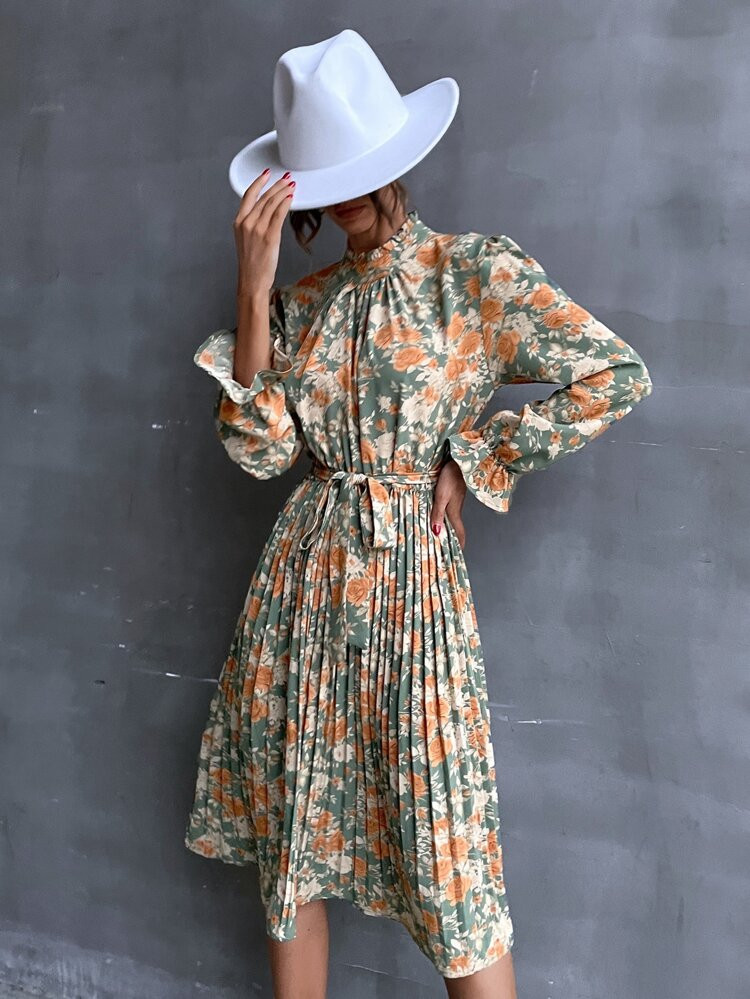 Floral Print Pleated Hem Dress | SHEIN