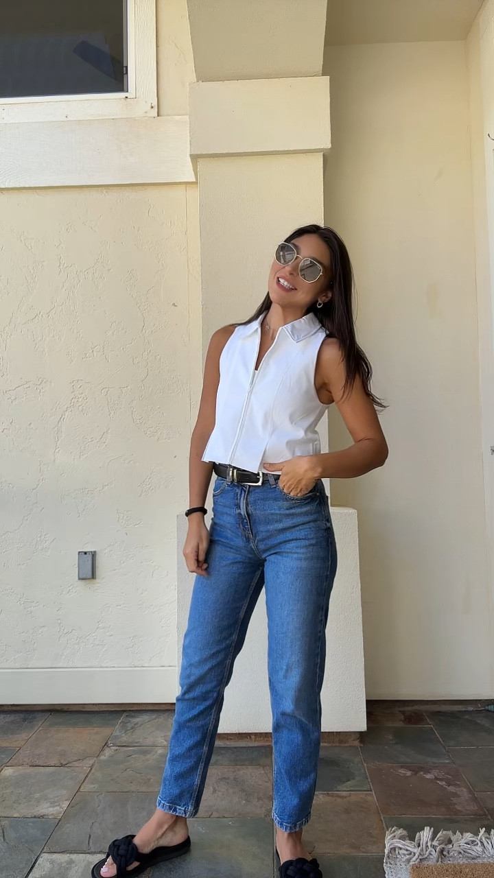 My favorite fall denim jeans mom fit with a dark denim shade 

#LTKFindsUnder50 #LTKSeasonal #LTKFallSale