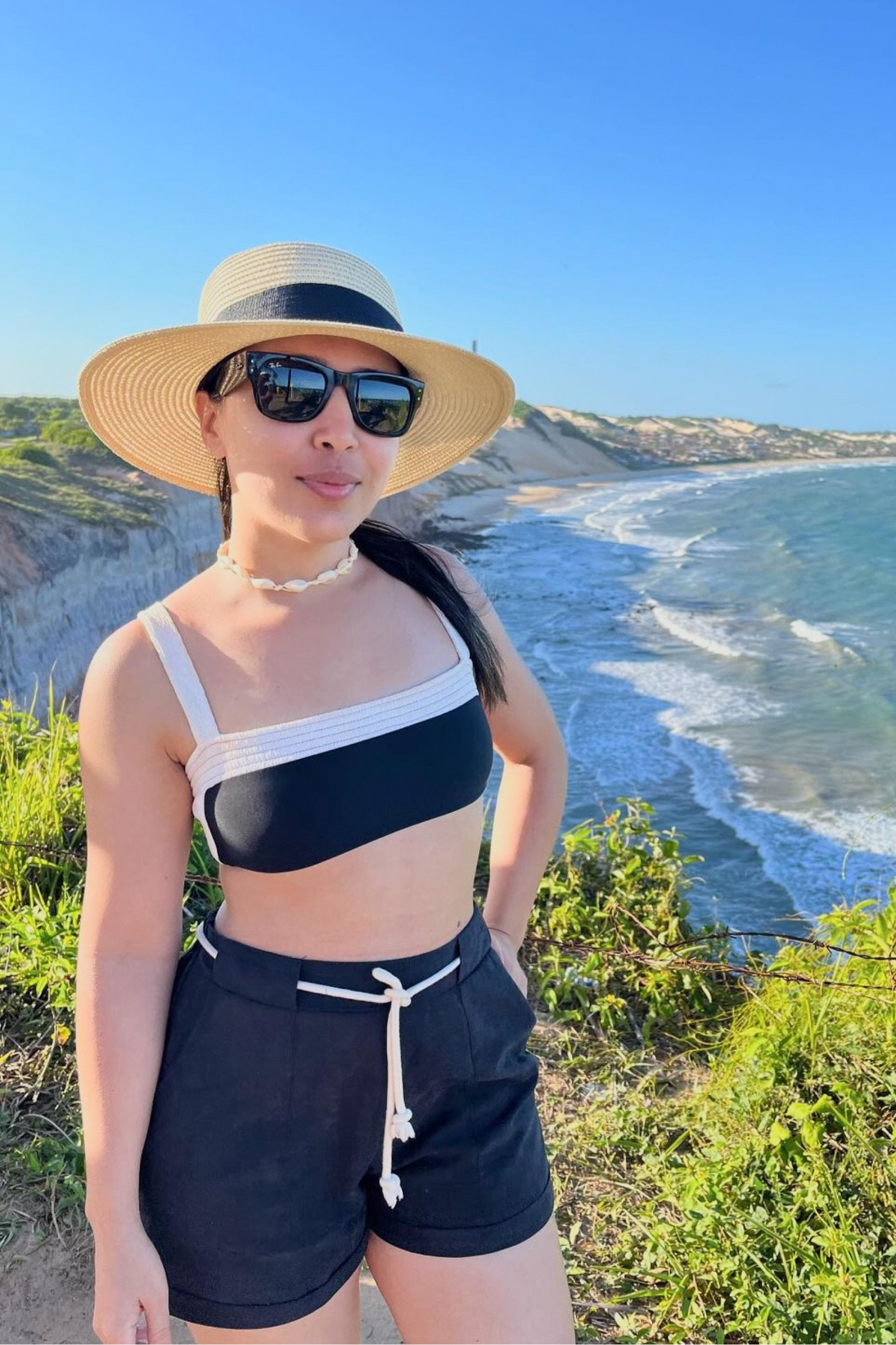 Um look praia elegante 