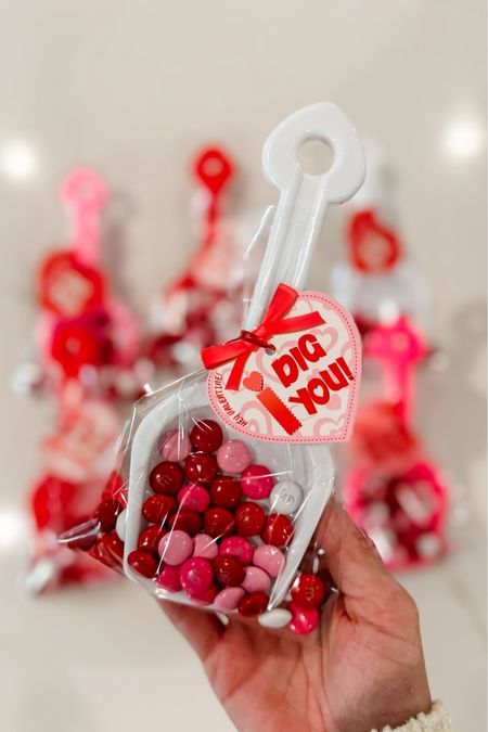 Valentines idea! This Amazon find comes with everything you need to create a fun valentines gift for the class 

#LTKfindsunder50 #LTKkids #LTKSeasonal